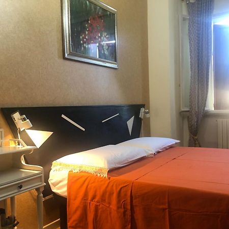 La Finestra Sul Fiume Bed & Breakfast Fossombrone Dış mekan fotoğraf