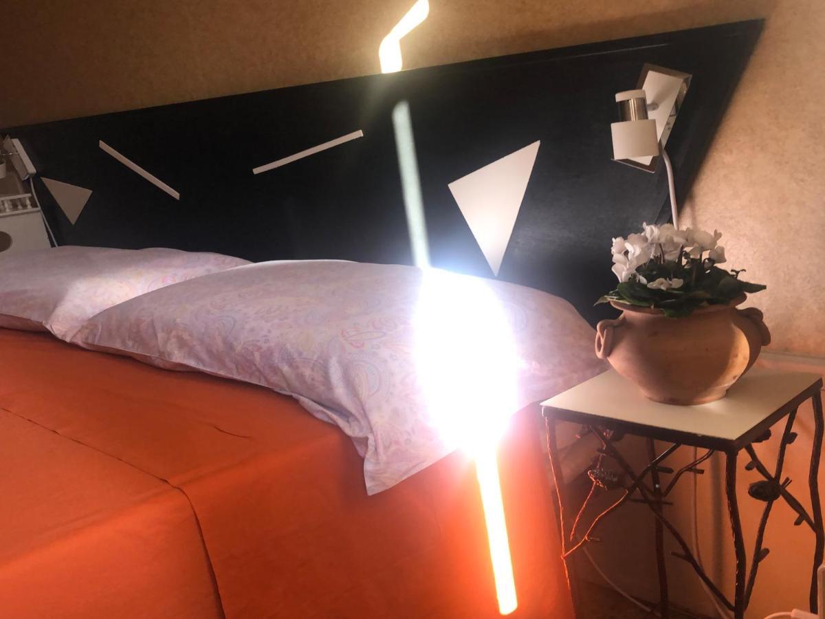 La Finestra Sul Fiume Bed & Breakfast Fossombrone Dış mekan fotoğraf