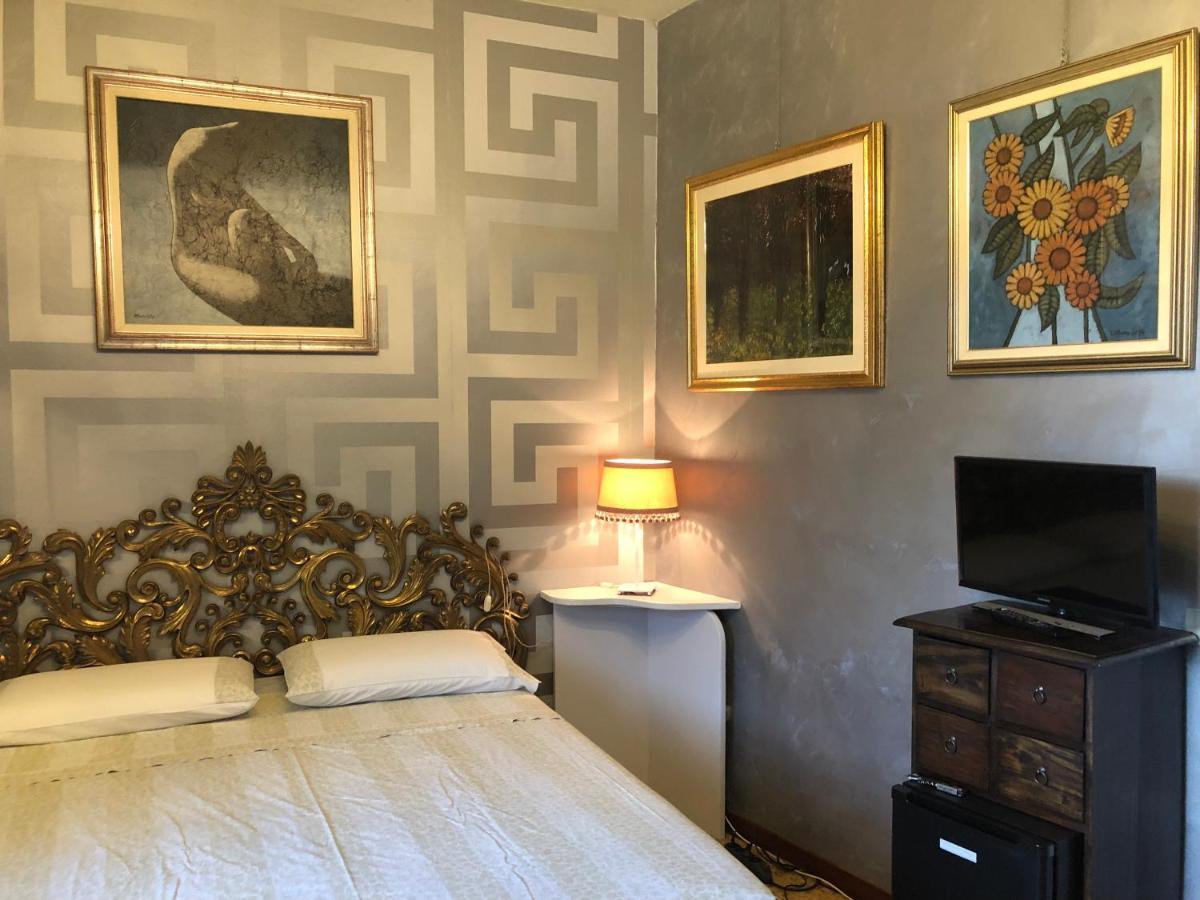 La Finestra Sul Fiume Bed & Breakfast Fossombrone Dış mekan fotoğraf