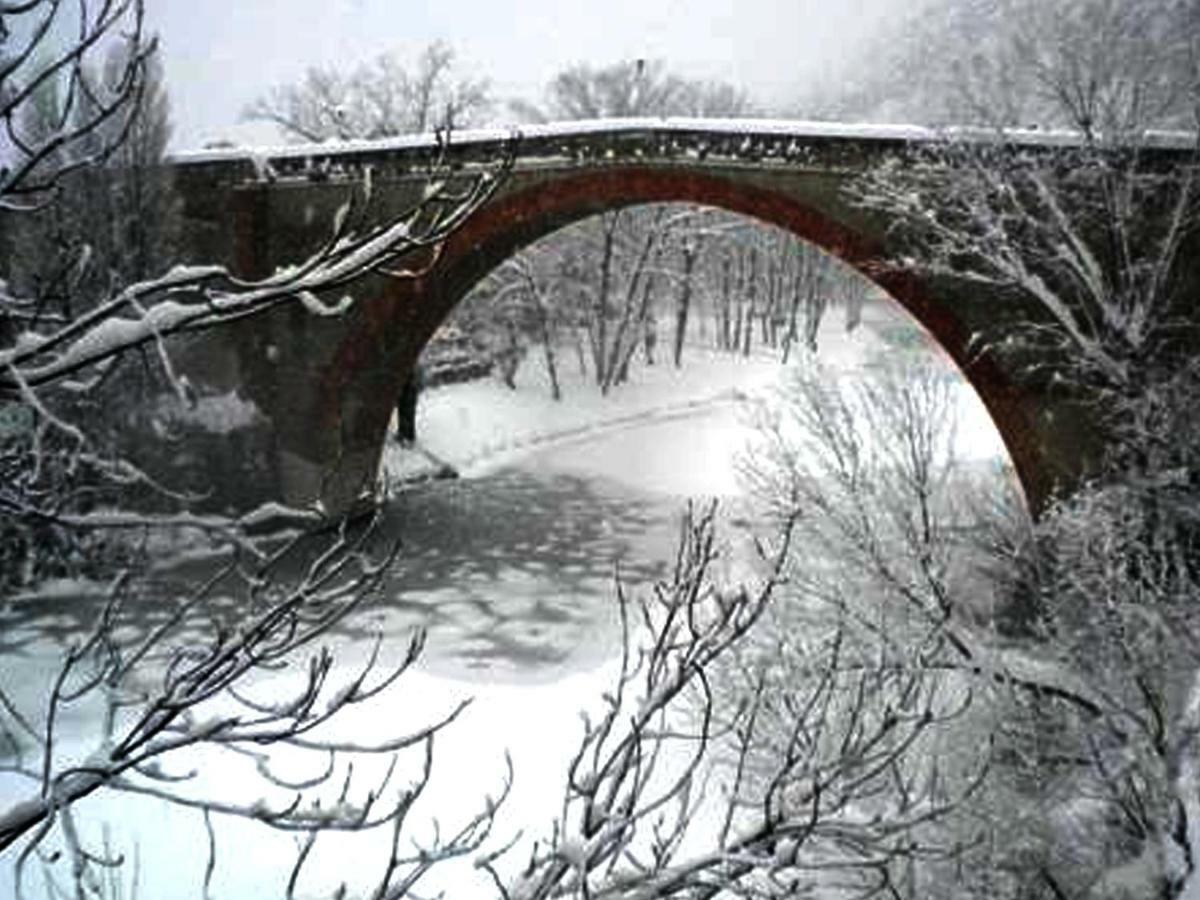 La Finestra Sul Fiume Bed & Breakfast Fossombrone Dış mekan fotoğraf